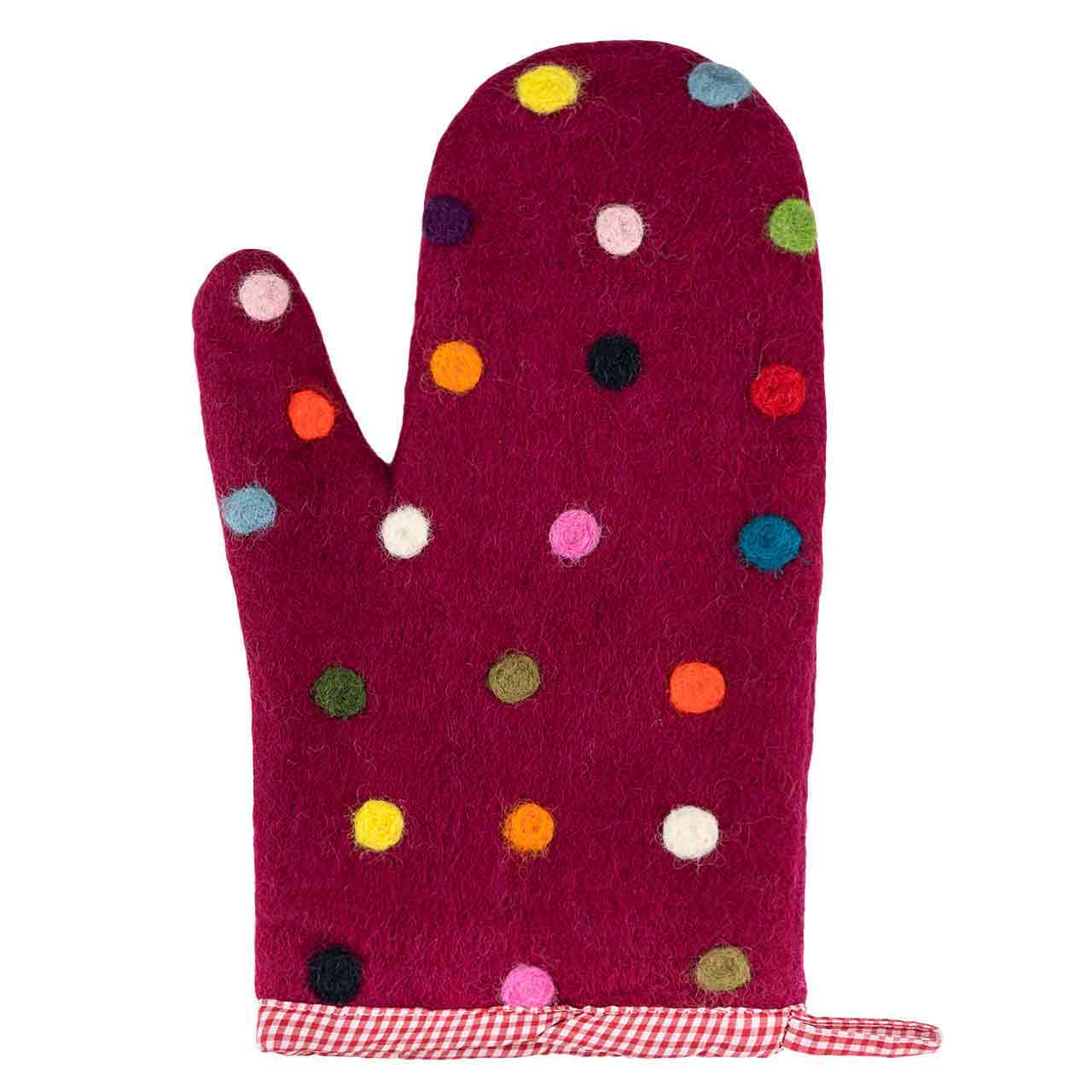 Topfhandschuhe aus Filz – handgefertigt, robust und hitzebeständig. Ideal zum Schutz vor heißen Töpfen und Pfannen, während sie gleichzeitig einen stilvollen Akzent in der Küche setzen.